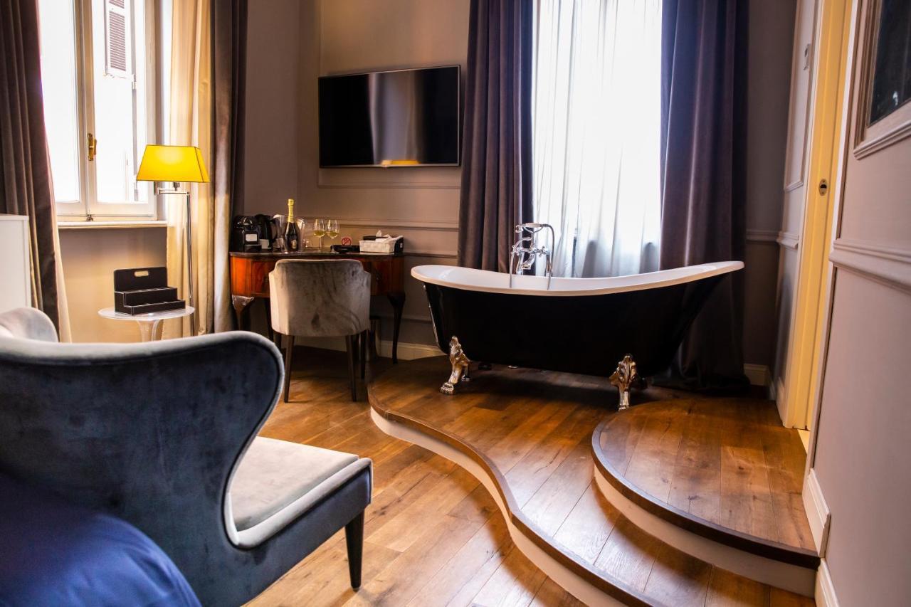 Relais San Lorenzo In Lucina Rome Exterior photo